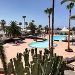 Dino 10 Playa Roca דירה *