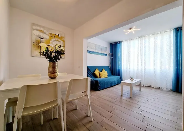 Dino 10 Playa Roca Apartman *