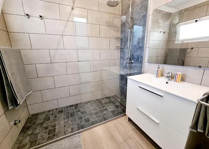 Dino 10 Playa Roca * Costa Teguise