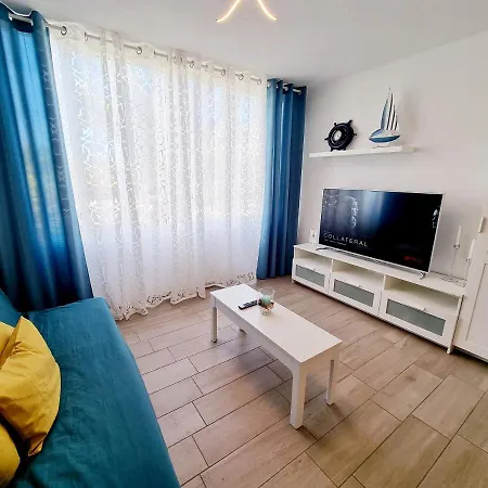 Dino 10 Playa Roca コスタ・テギセ