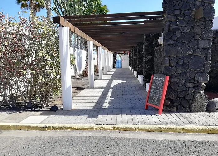 Dino 10 Playa Roca Apartament Costa Teguise